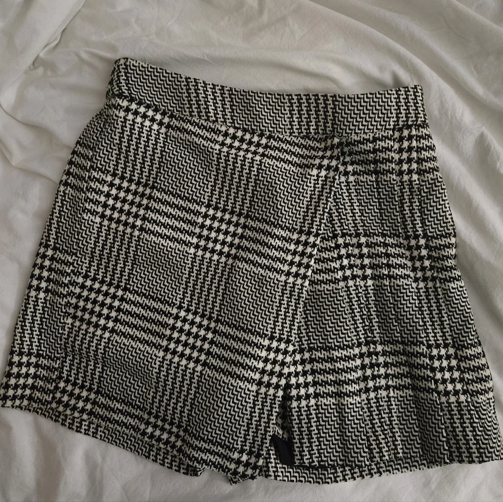 Petal & Pup Classic Black and White Plaid Women's Skort Size XS NWT - Picture 2 of 7